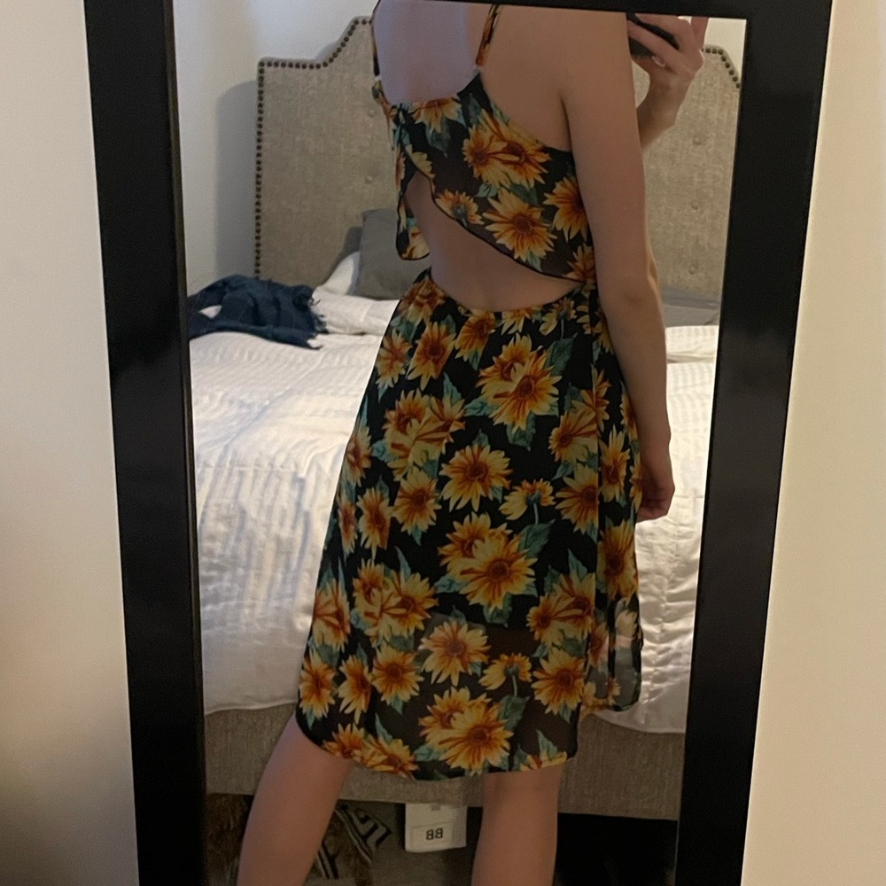 Spring Dress - Picture 3 of 6